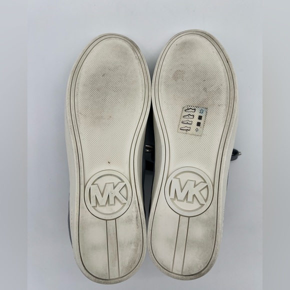 Michael Kors Keaton Kiltie Sneakers Suede Blue Fringe
Lace Up Size 8.5 - Picture 16 of 16